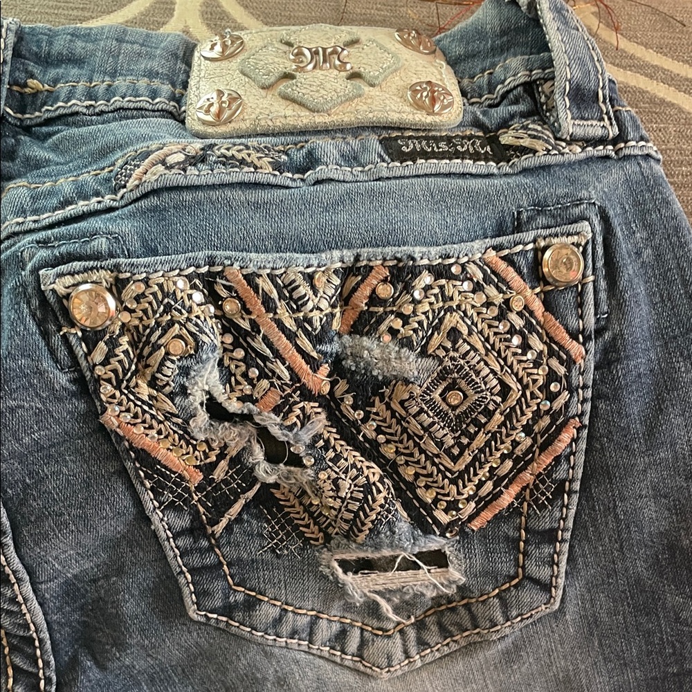 Miss Me Dark Blue Denim Jeans with Cream Stitching cropped or straight 27 in ins - Picture 4 of 10